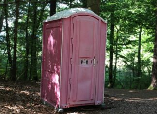 Kto wymyślił toi toi?